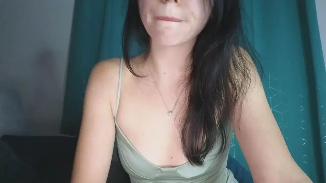 Offline kissedbythemoon on Cam4