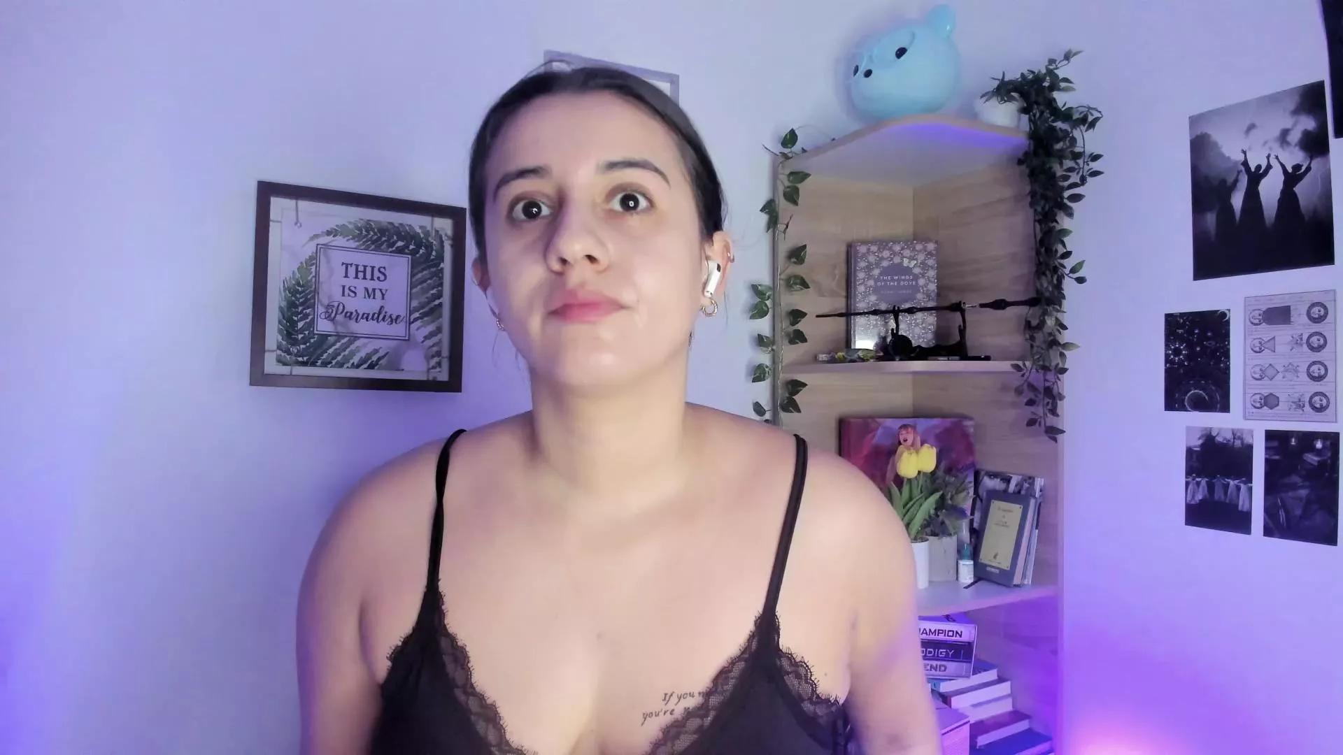 Offline LanaHerondale_ on Cam4