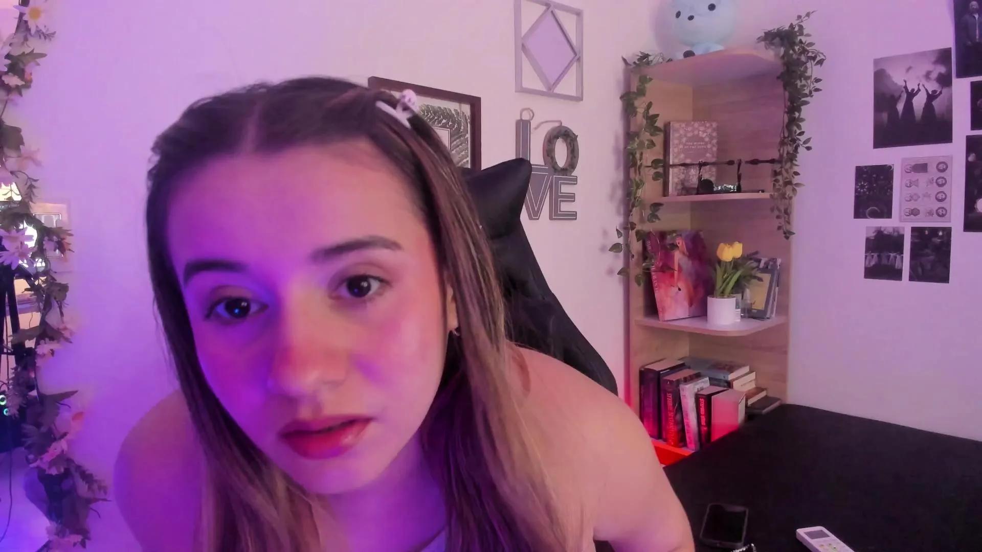 Offline LanaHerondale_ on Cam4