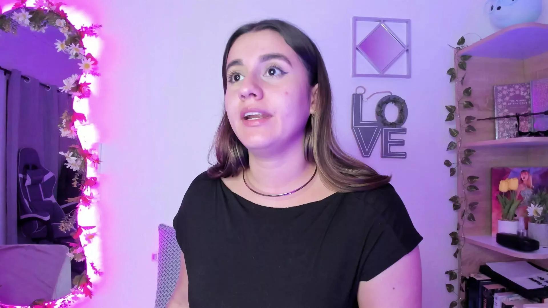 Offline LanaHerondale_ on Cam4