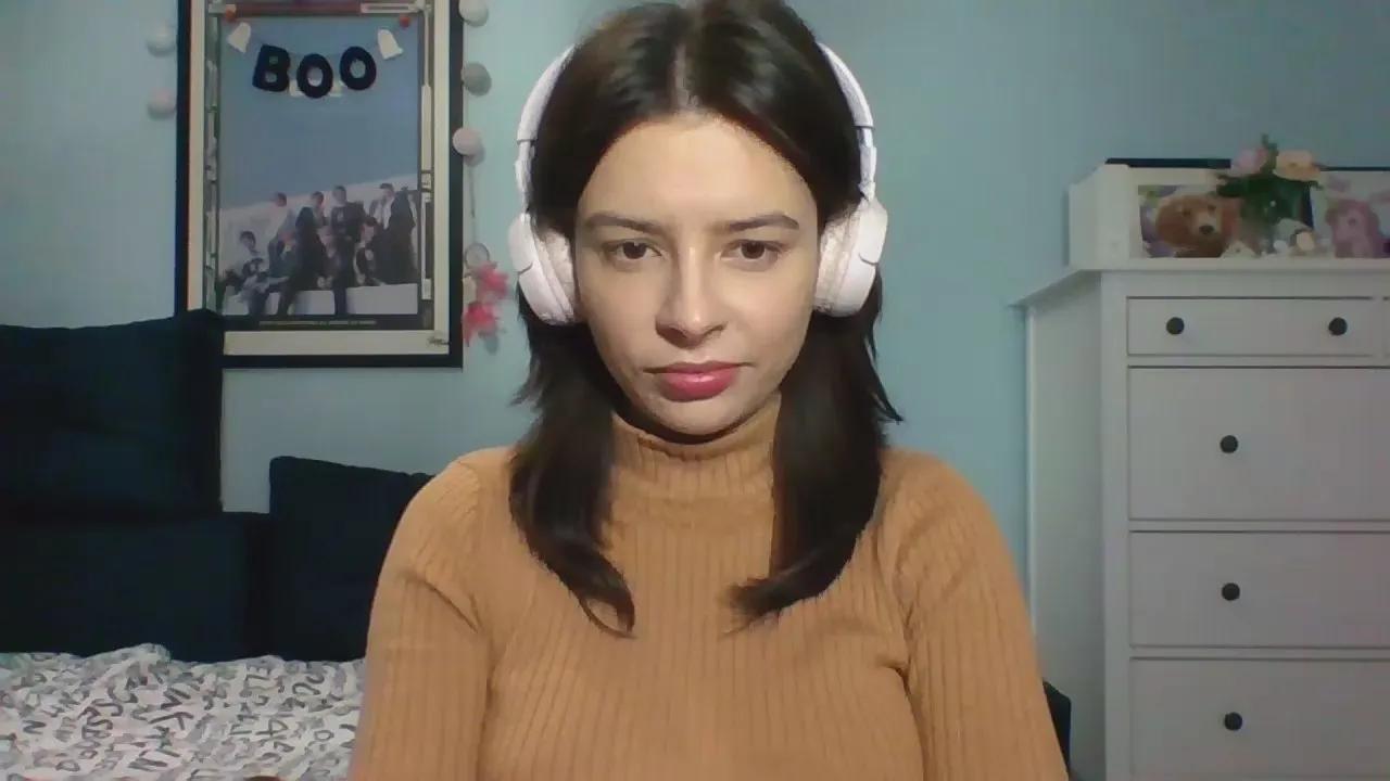 Offline LariceSweetgirl on Cam4