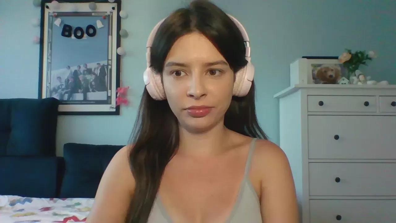 Offline LariceSweetgirl on Cam4