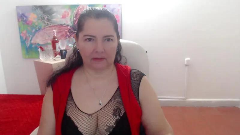 Offline leonela_69 on Cam4