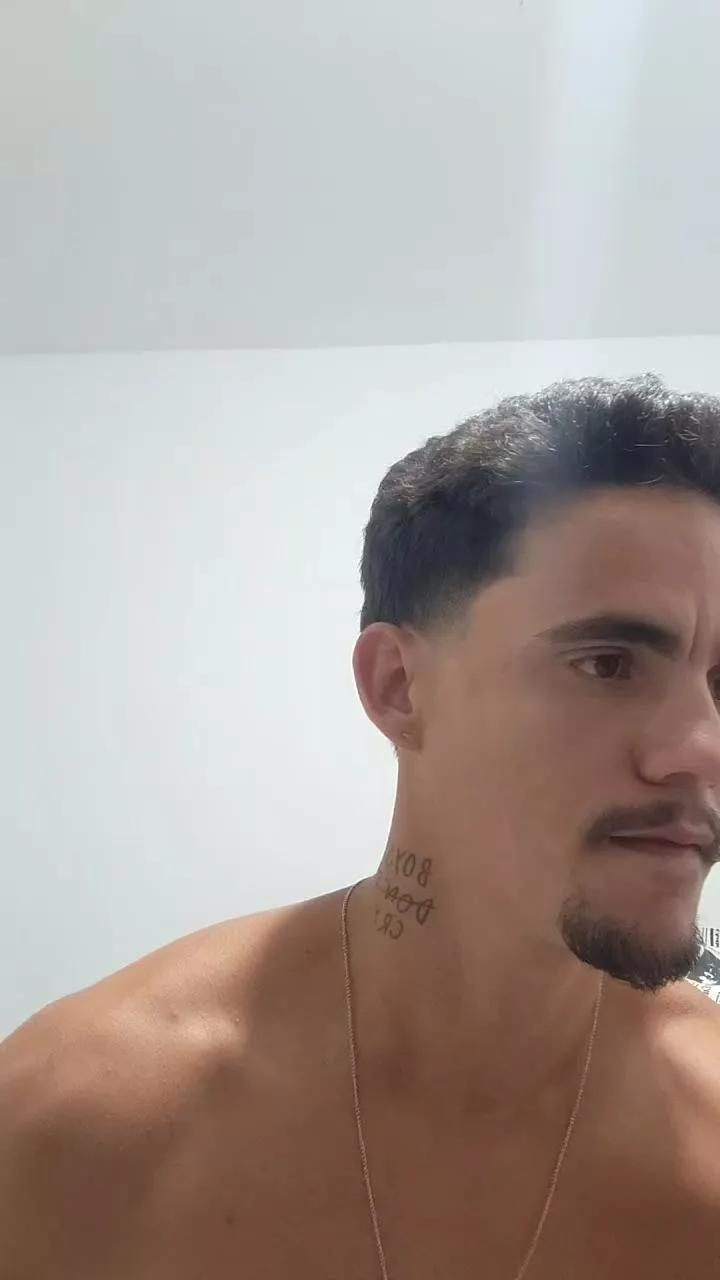 Offline Levi_Henrique on Cam4