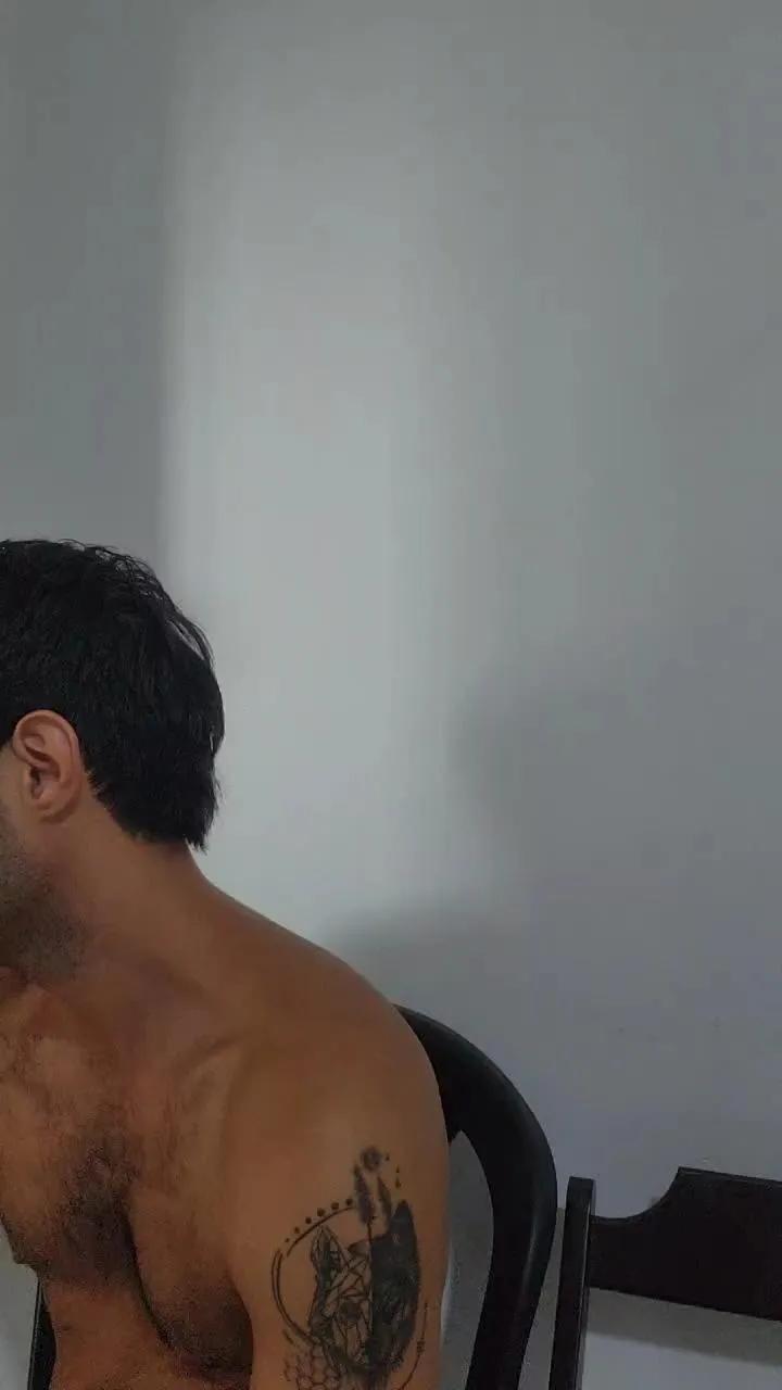 Offline Levi_Henrique on Cam4