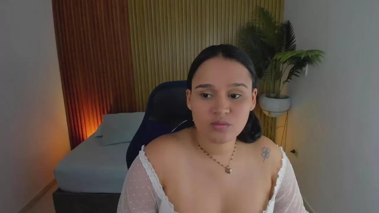 Offline lia_sexx19 on Cam4