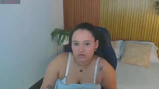Offline lia_sexx19 on Cam4