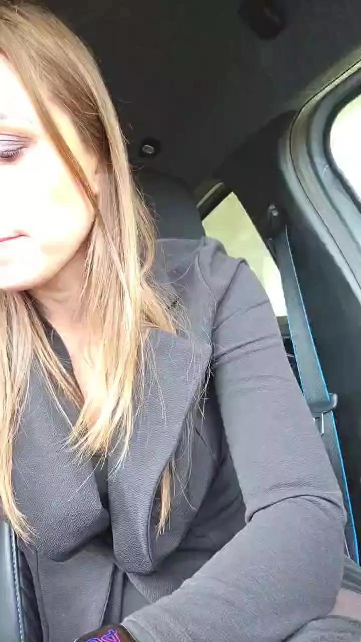 Offline Lib_ertine3232 on Cam4