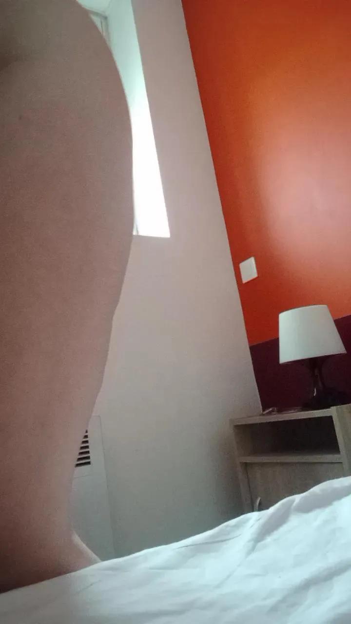 Offline Lili12456 on Cam4