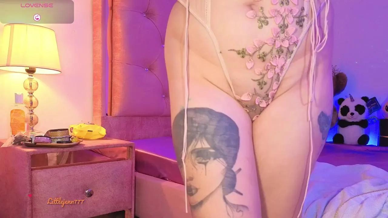 Offline Littlejenn777 on Cam4