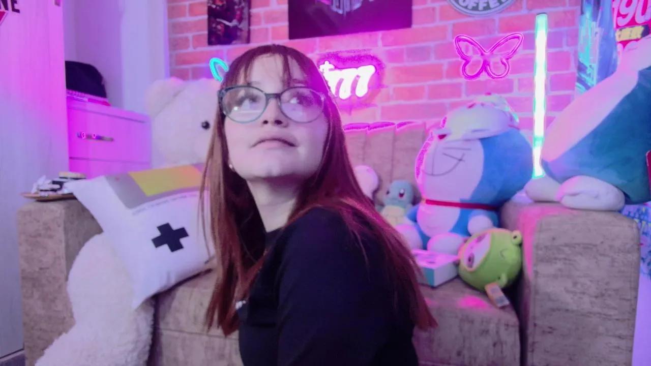 Offline Littlejenn777 on Cam4