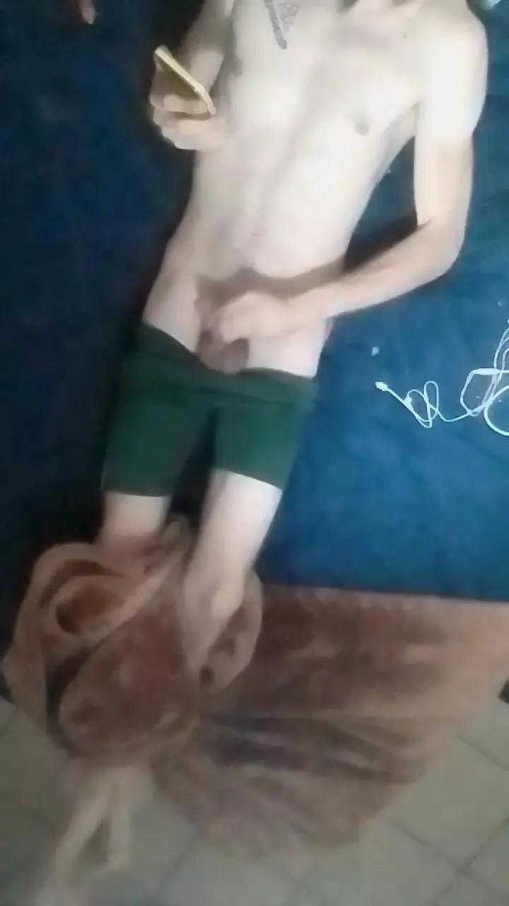 Offline lll854 on Cam4