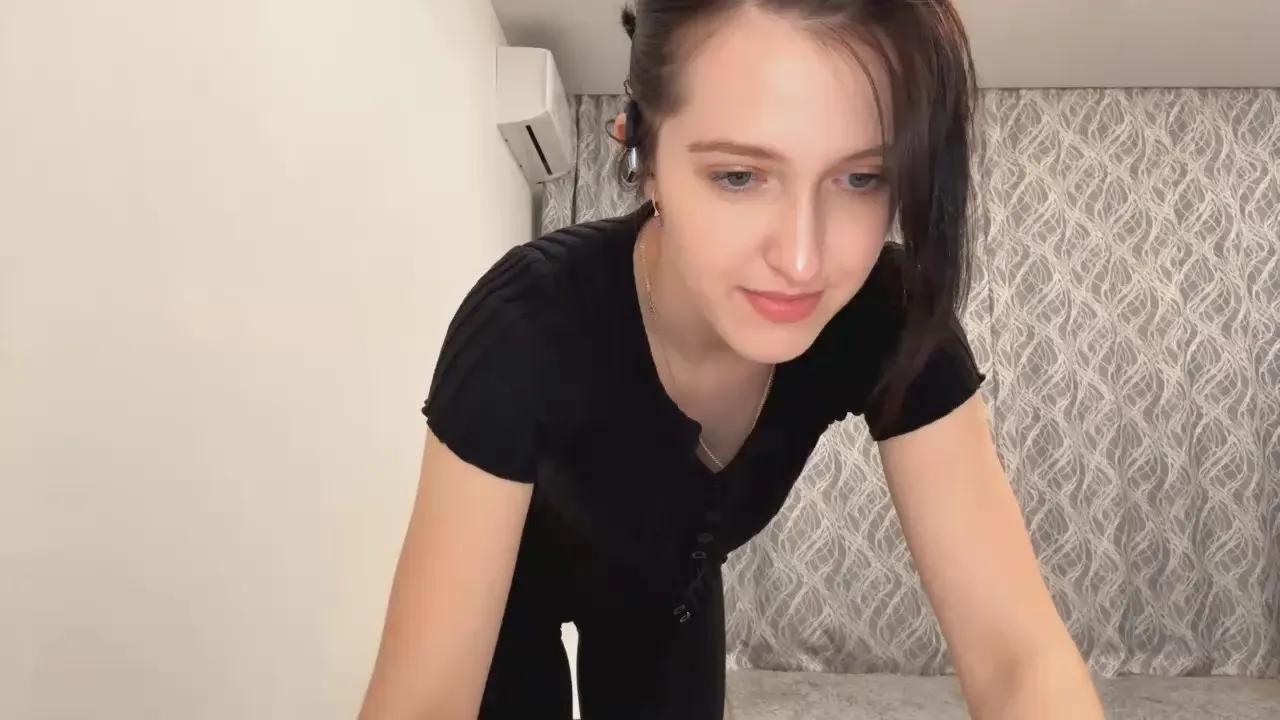 Offline LoganSchuchman on Cam4