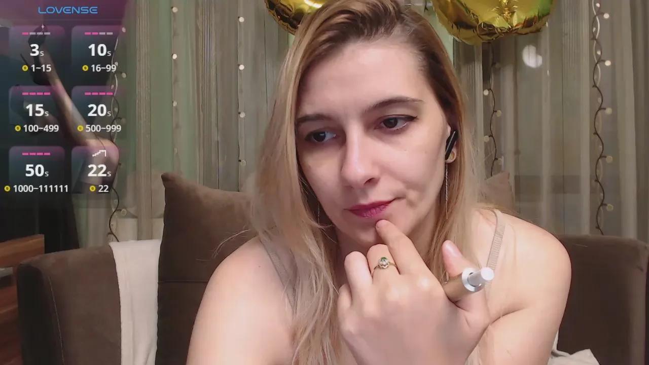 Offline lovingfeetheels on Cam4