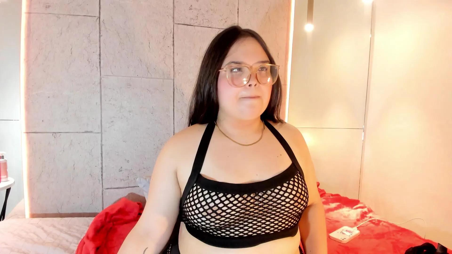 Offline lushie_love on Cam4