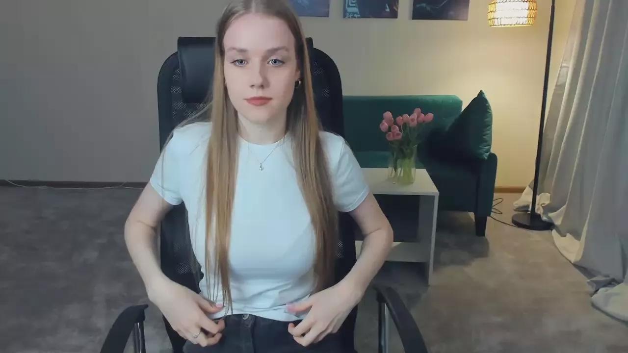 Offline LynetteBalle on Cam4