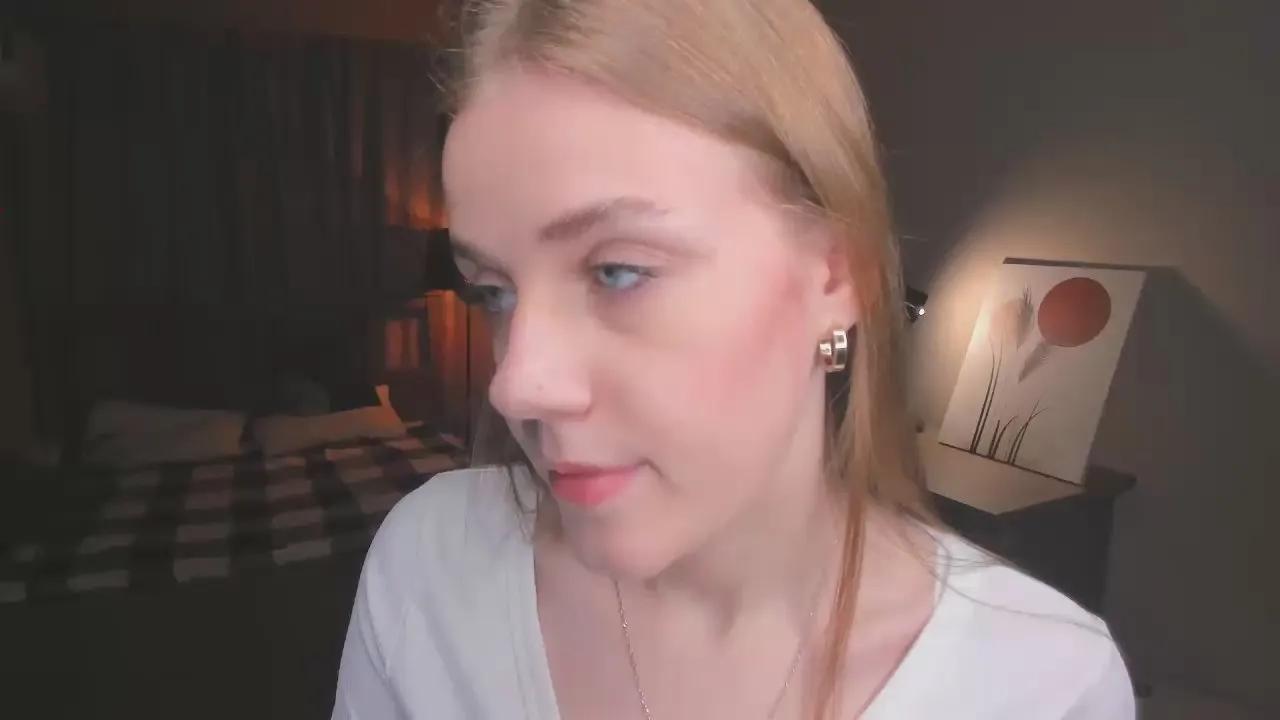 Offline LynetteBalle on Cam4