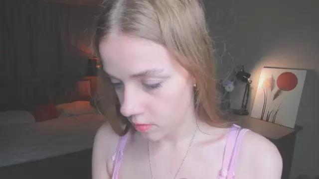 Offline LynetteBalle on Cam4
