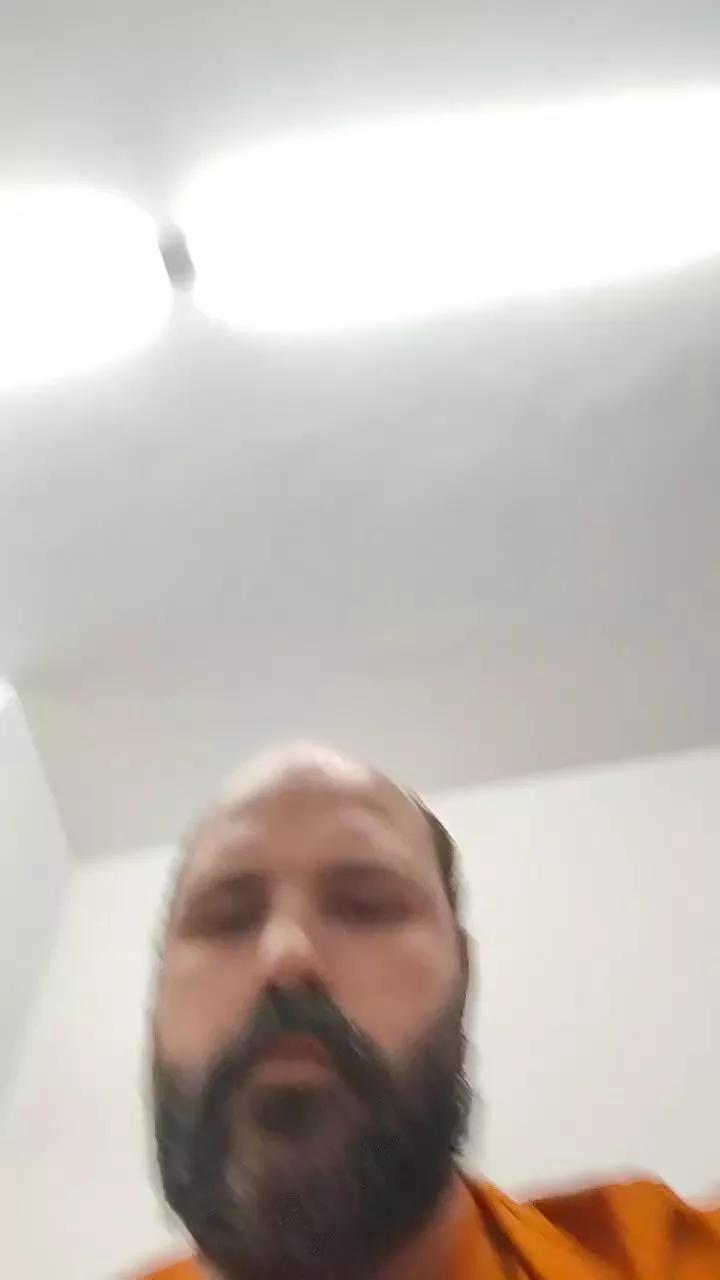 Offline man_20c on Cam4