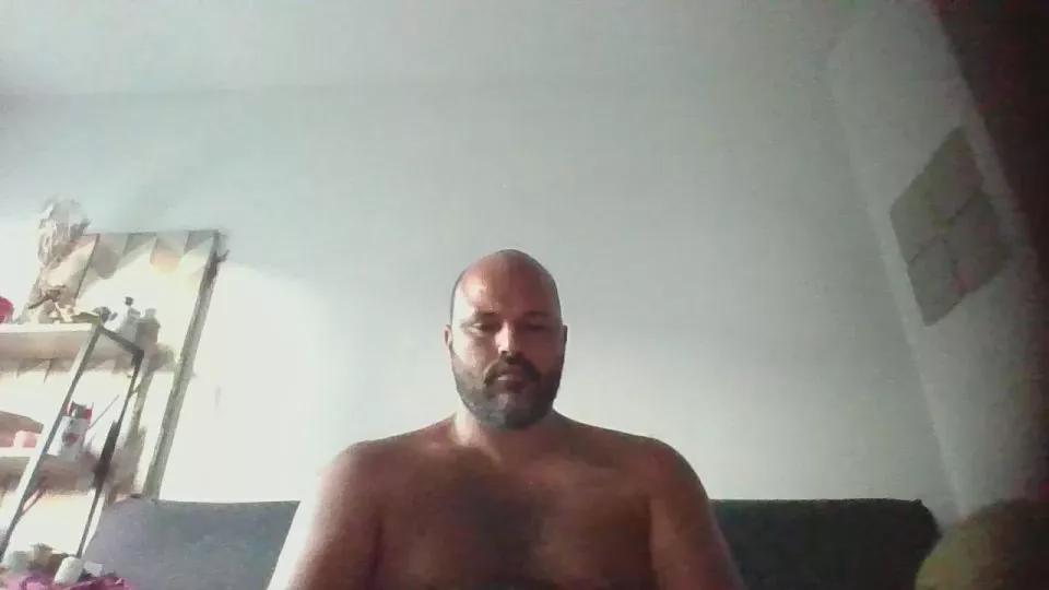 Offline man_20c on Cam4