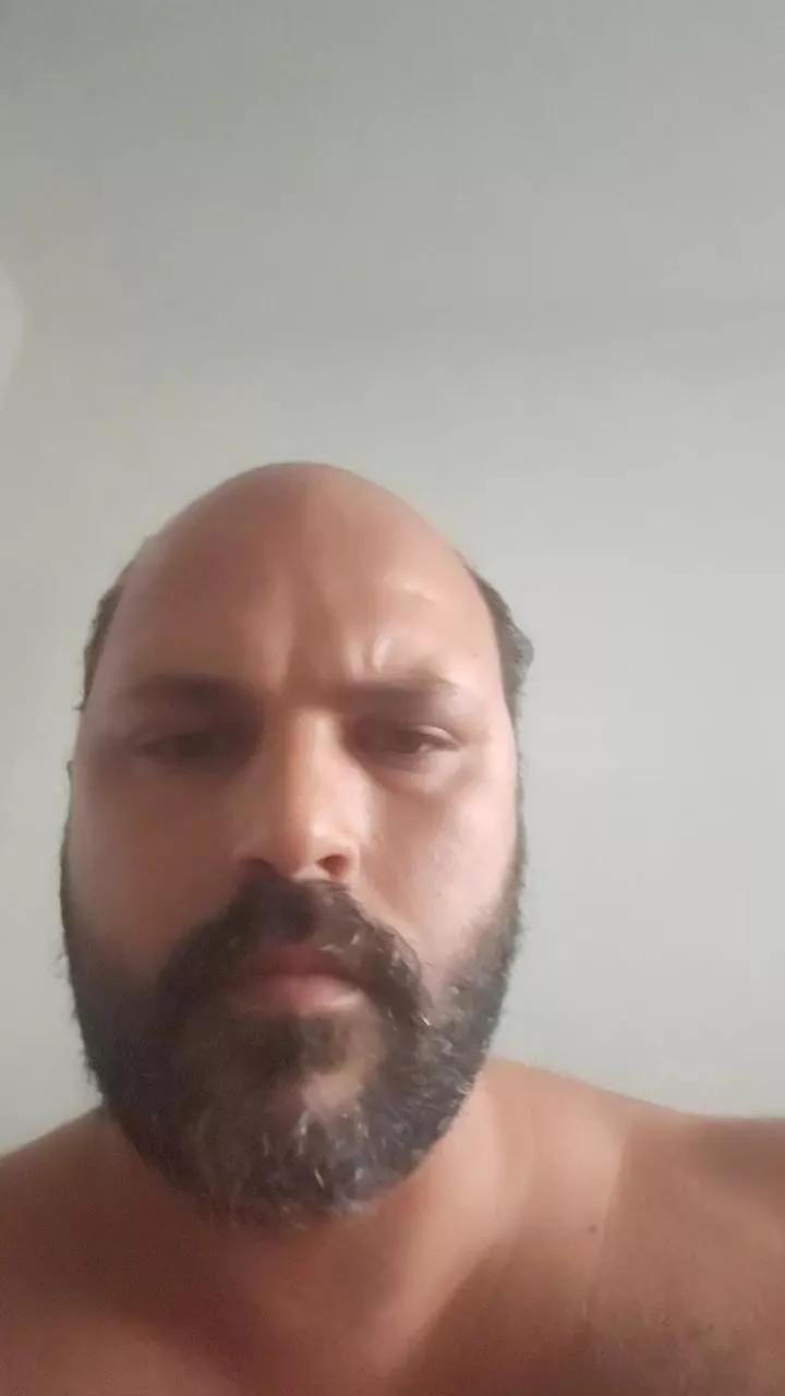 Offline man_20c on Cam4