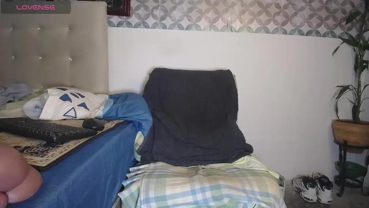 Offline Manbigcockblack on Cam4