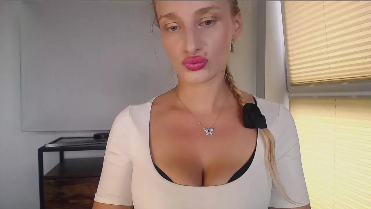 Offline MarilynBeauty on Cam4