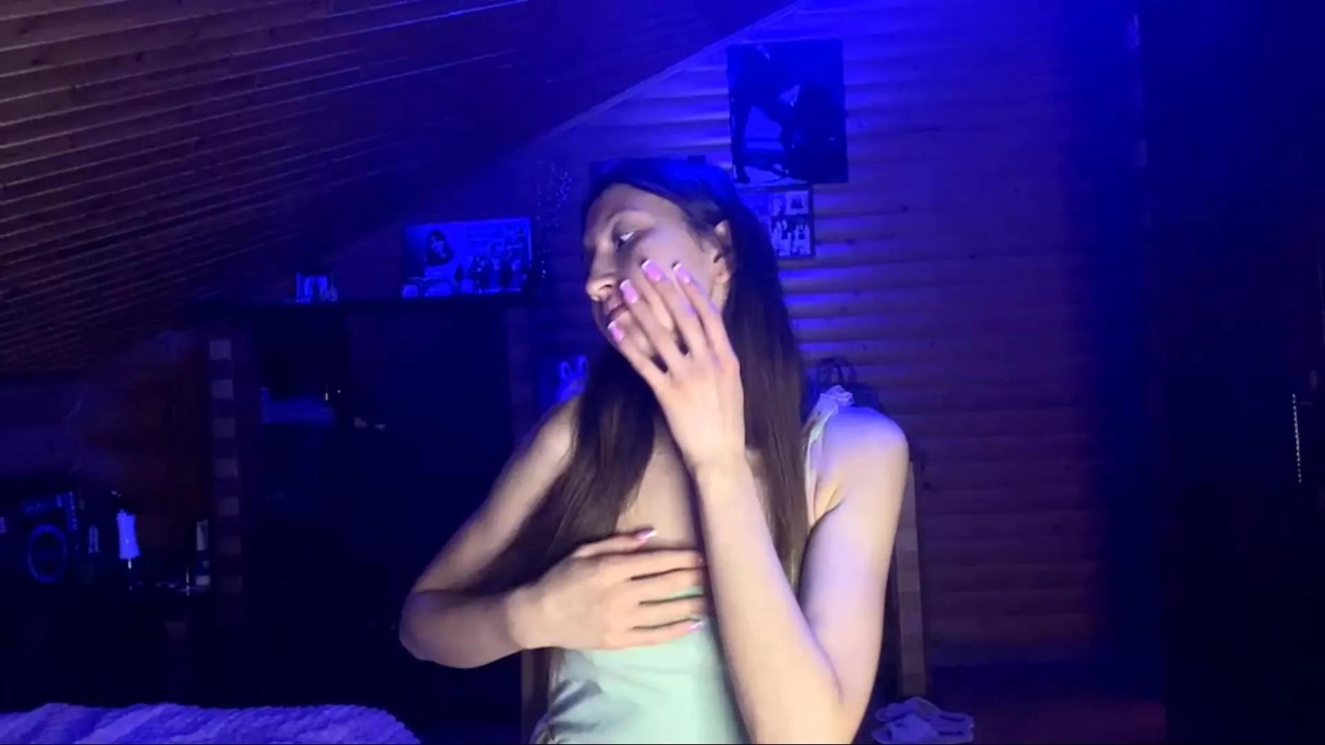 Offline MarisaGates on Cam4