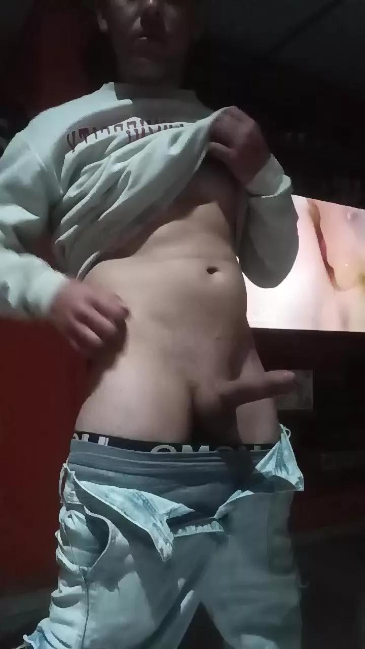 Offline Martiinhub69 on Cam4