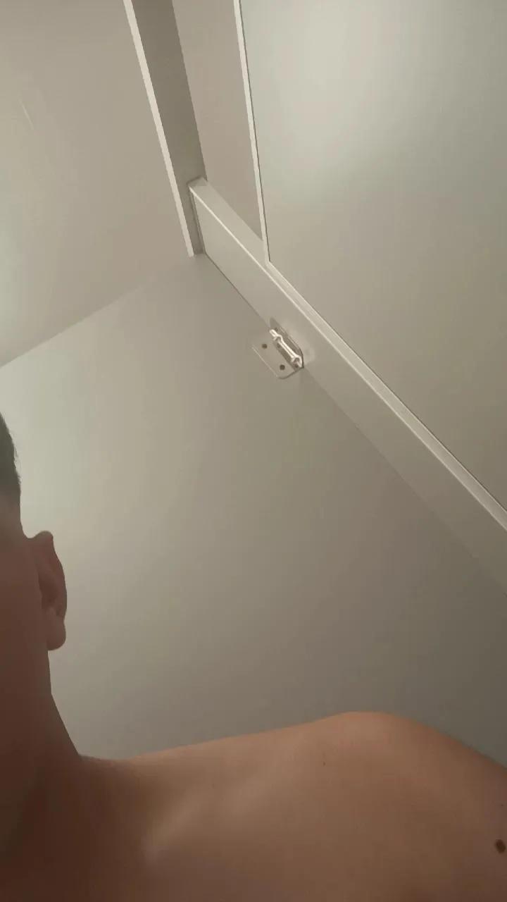 Offline Martiinhub69 on Cam4