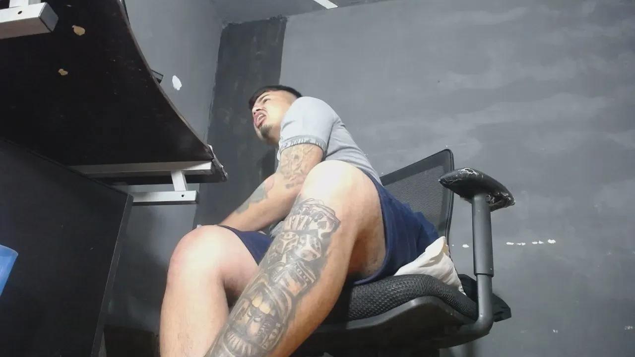 Offline master_bigcock1 on Cam4