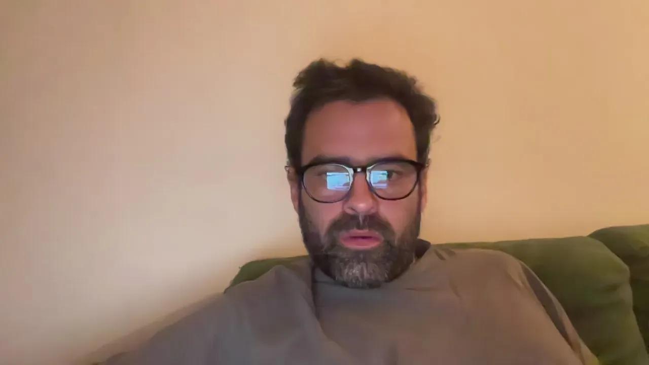 Offline MEXICURU on Cam4