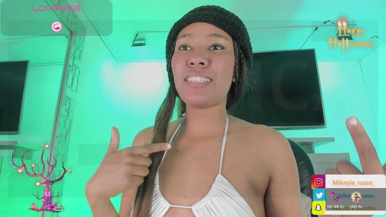 Offline Mikeyla_Russo_ on Cam4