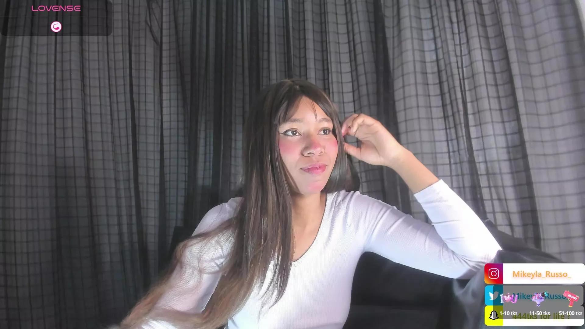 Offline Mikeyla_Russo_ on Cam4