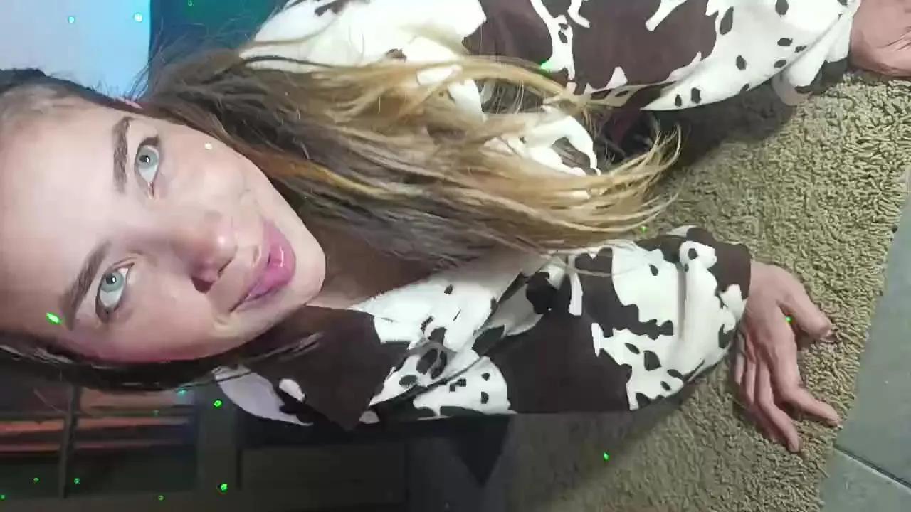 Milagros2025 on Cam4