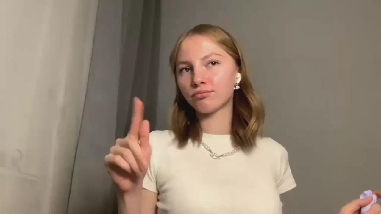 Offline MildredBoschee on Cam4