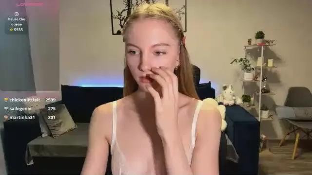 Offline MildredBoschee on Cam4