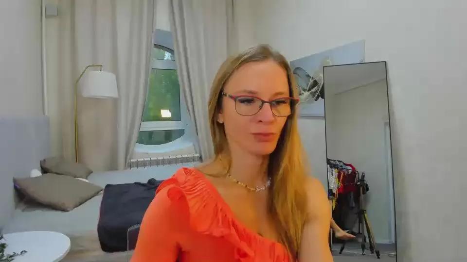 Offline Milf_Tea on Cam4