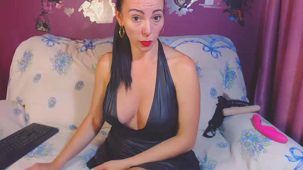 Offline milfkers_xxx on Cam4