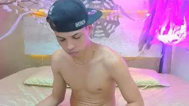 Freechat Milkfor_You on Cam4