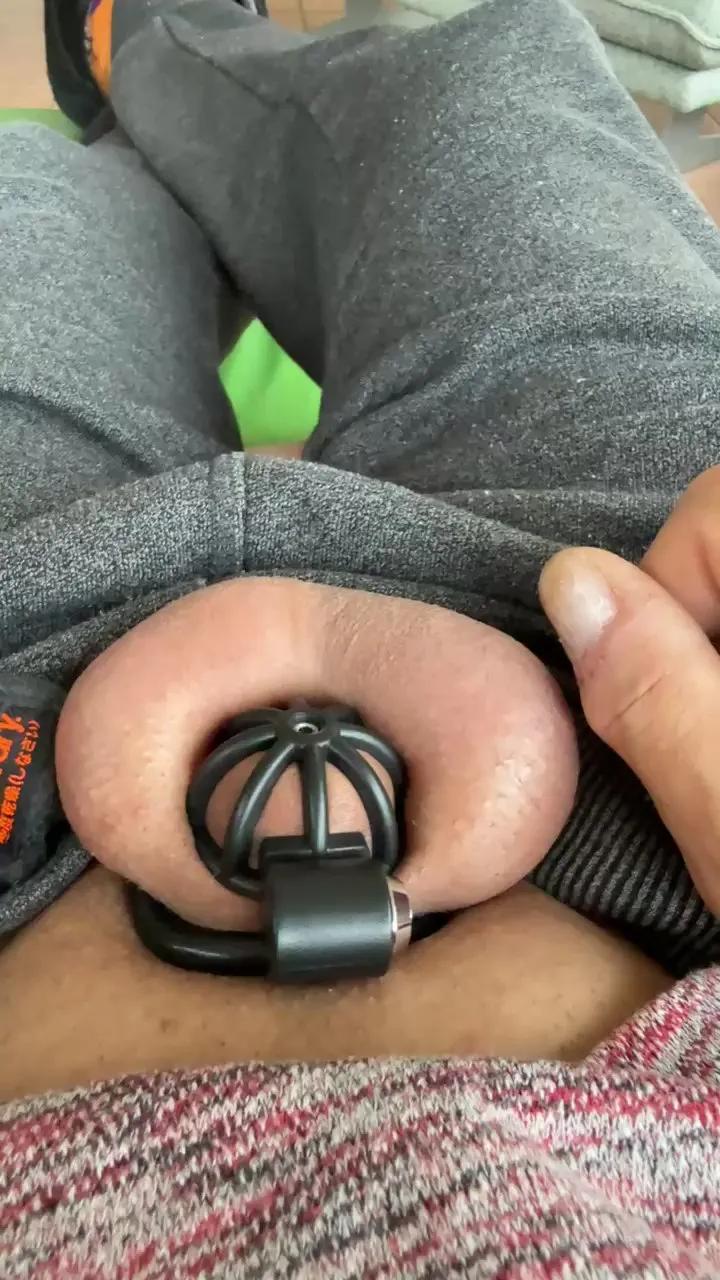 Offline moinmoin60 on Cam4