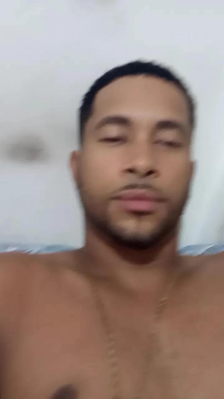 Offline morenohangelic2 on Cam4