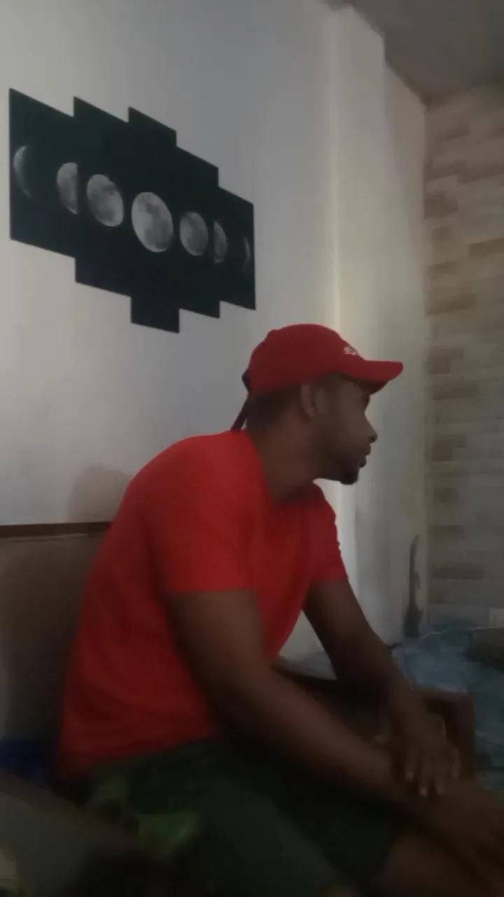 Offline morenohangelic2 on Cam4