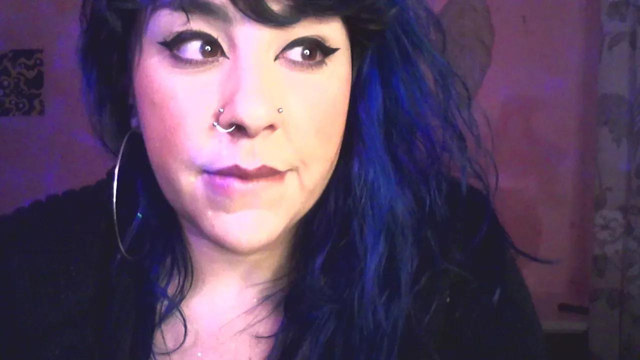 Offline MrsVenus on Cam4