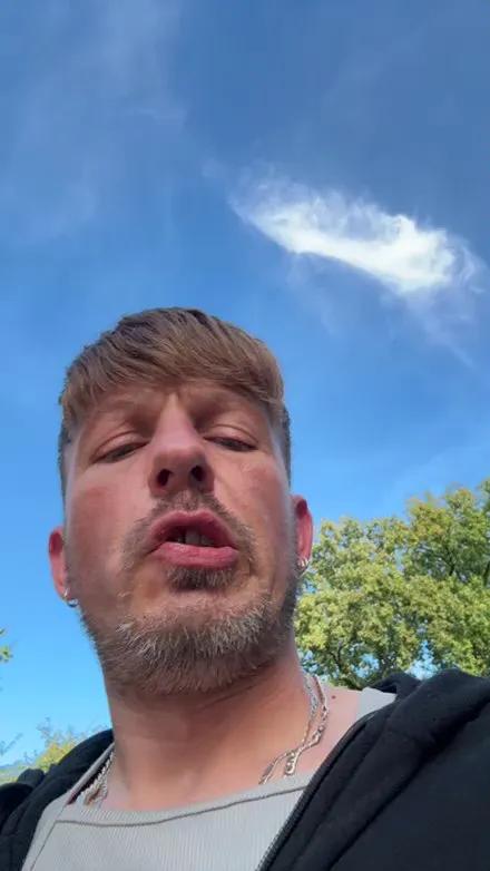 Offline Mysticboy on Cam4