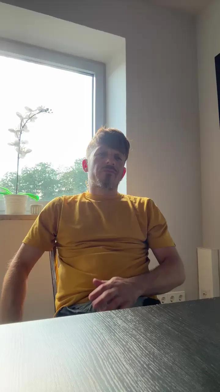 Offline Mysticboy on Cam4