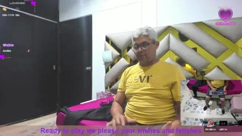 Offline naomi_and_brack on Cam4