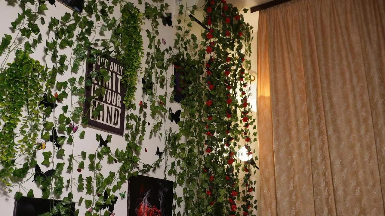 Offline NaughtYHomemadE on Cam4