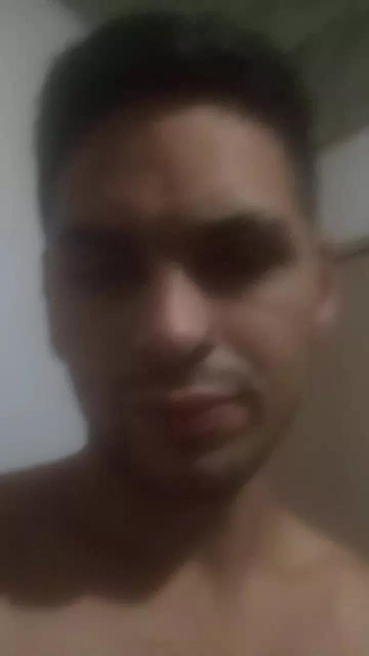 Offline nico202490gcom2 on Cam4