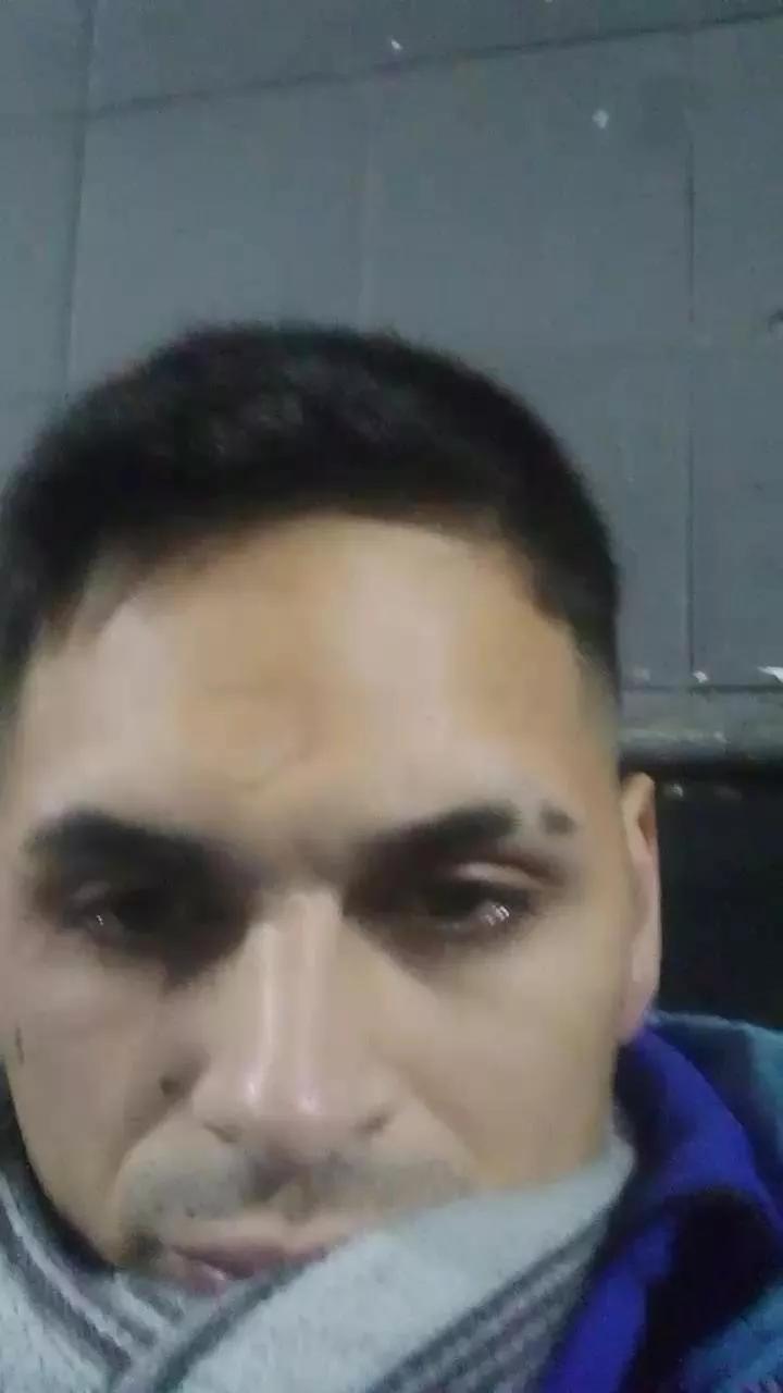 Offline nico202490gcom2 on Cam4